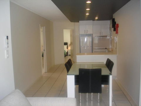 The Port Douglas Queenslander - Kingaroy Accommodation 40