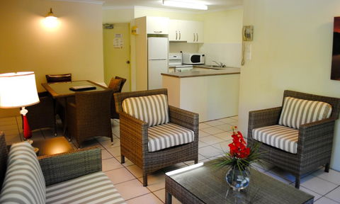 The Port Douglas Queenslander - Kingaroy Accommodation 34