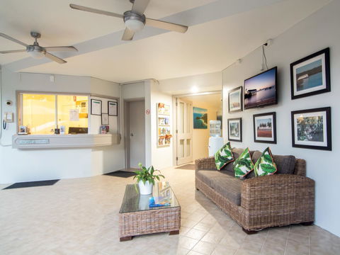 The Port Douglas Queenslander - Kingaroy Accommodation 23