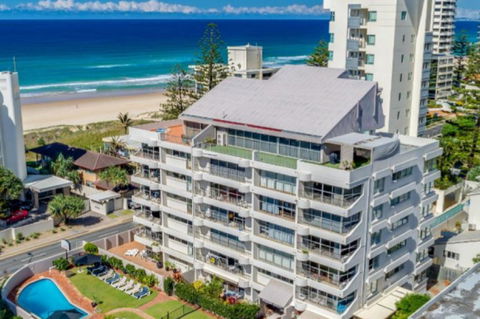 Surfers Chalet - Kingaroy Accommodation 9