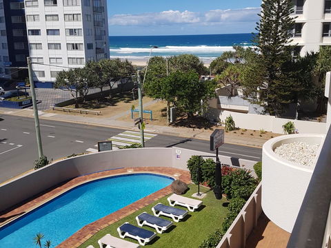 Surfers Chalet - Kingaroy Accommodation 14
