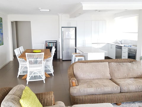 Surfers Chalet - Kingaroy Accommodation 33