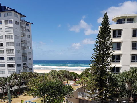 Surfers Chalet - Kingaroy Accommodation 29
