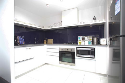 Circle Luxury Holidays - Kingaroy Accommodation 8