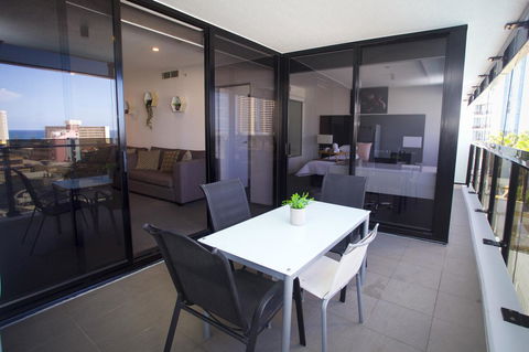 Circle Luxury Holidays - Kingaroy Accommodation 3