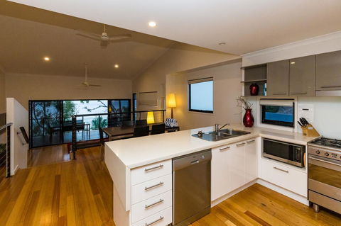 Shorelines - Kingaroy Accommodation 23