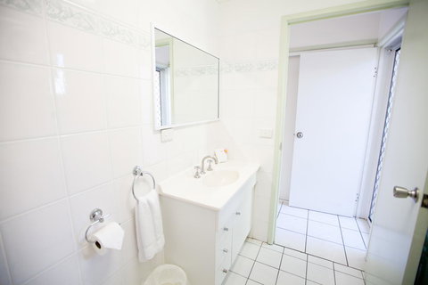 Trinity Beach Pacific - Kingaroy Accommodation 9