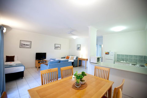 Trinity Beach Pacific - Kingaroy Accommodation 10