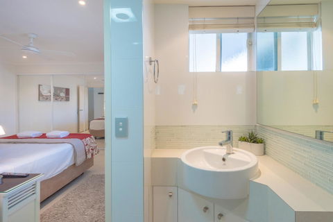 Munna Beach Apartments - Kingaroy Accommodation 22