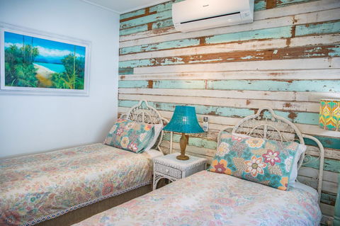 Jamaica Beach House - Kingaroy Accommodation 22