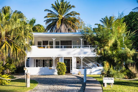 Jamaica Beach House - Kingaroy Accommodation 0