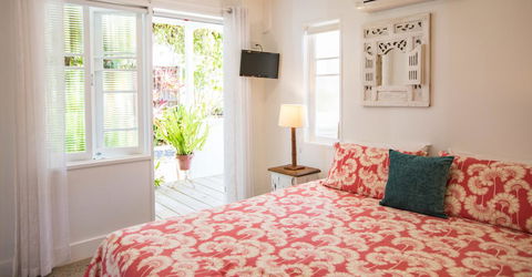 Jamaica Beach House - Kingaroy Accommodation 13