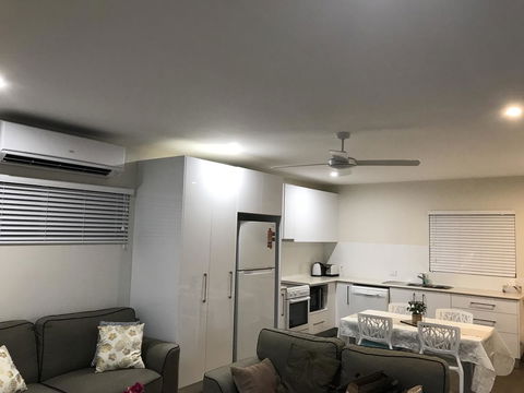 Whitsunday Luxury Homes - Kingaroy Accommodation 14