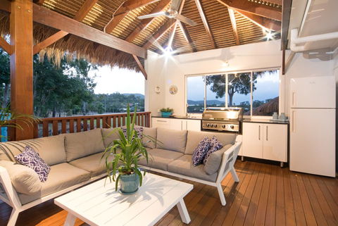 Whitsunday Luxury Homes - Kingaroy Accommodation 2