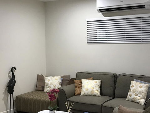 Whitsunday Luxury Homes - Kingaroy Accommodation 11