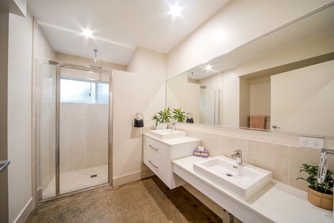 Whitsunday Luxury Homes - Kingaroy Accommodation 33