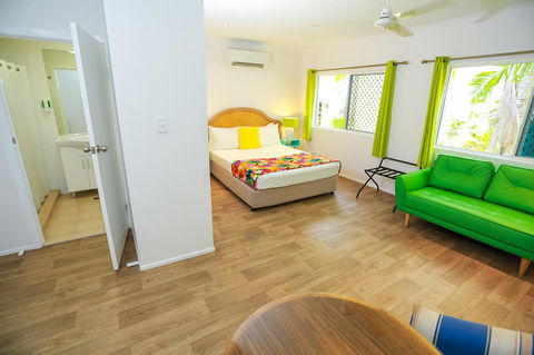 Port Douglas Motel - Kingaroy Accommodation 11