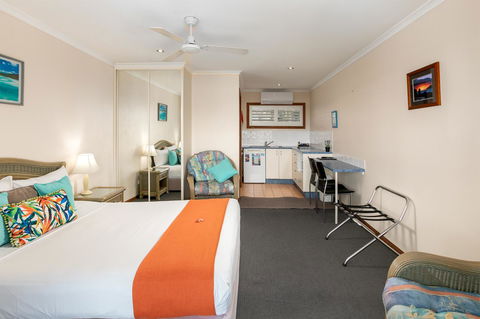 Sunlit Waters Studio Apartments - Kingaroy Accommodation 14