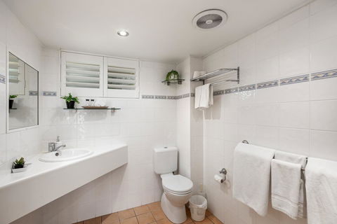 Sunlit Waters Studio Apartments - Kingaroy Accommodation 36