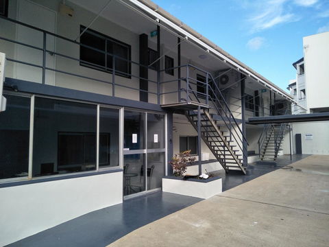 Airlie Seaview Apartments - Kingaroy Accommodation 21