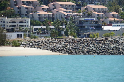 Airlie Seaview Apartments - Kingaroy Accommodation 1