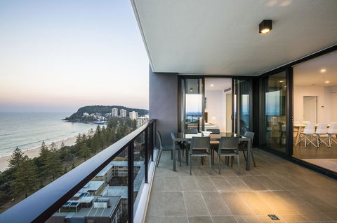 Boardwalk Burleigh Beach - Official - Kingaroy Accommodation 9