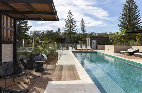 Boardwalk Burleigh Beach - Official - Kingaroy Accommodation 15