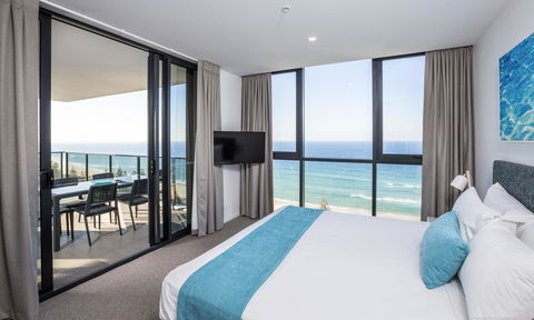 Boardwalk Burleigh Beach - Official - Kingaroy Accommodation 4