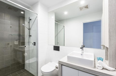 Boardwalk Burleigh Beach - Official - Kingaroy Accommodation 33