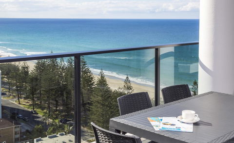Boardwalk Burleigh Beach - Official - Kingaroy Accommodation 20