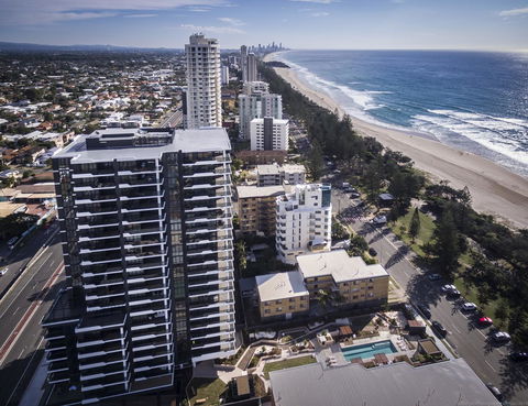 Boardwalk Burleigh Beach - Official - Kingaroy Accommodation 41