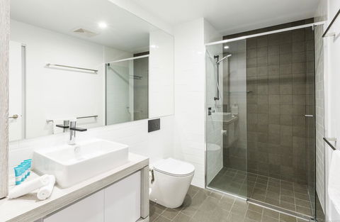 Boardwalk Burleigh Beach - Official - Kingaroy Accommodation 39