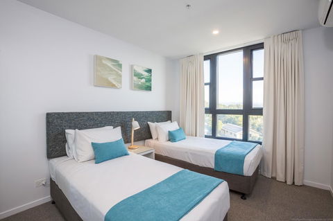 Boardwalk Burleigh Beach - Official - Kingaroy Accommodation 40