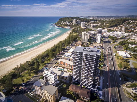Boardwalk Burleigh Beach - Official - Kingaroy Accommodation 30