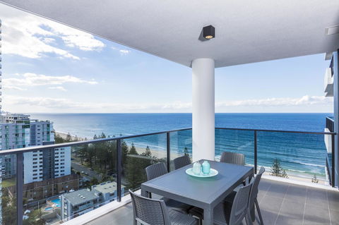 Boardwalk Burleigh Beach - Official - Kingaroy Accommodation 22