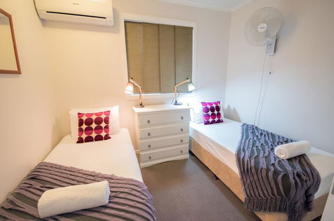 Airlie Apartments - Kingaroy Accommodation 13