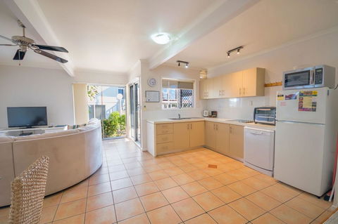 Airlie Apartments - Kingaroy Accommodation 12
