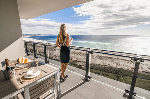 Iconic Kirra Beach Resort - Kingaroy Accommodation 0
