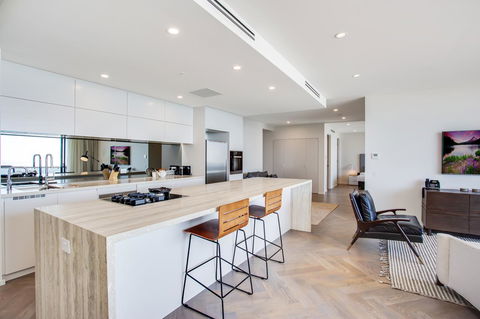 Iconic Kirra Beach Resort - Kingaroy Accommodation 24
