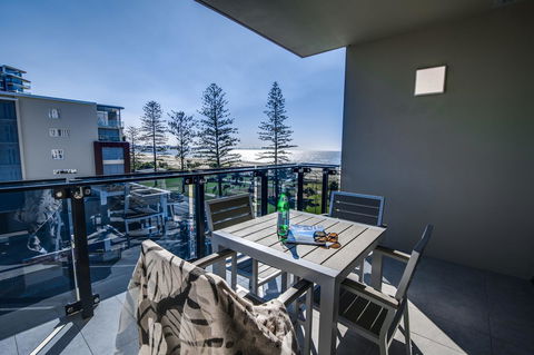 Iconic Kirra Beach Resort - Kingaroy Accommodation 13