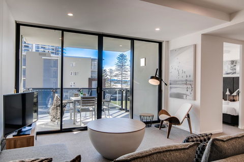 Iconic Kirra Beach Resort - Kingaroy Accommodation 9