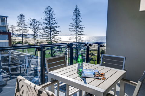 Iconic Kirra Beach Resort - Kingaroy Accommodation 17