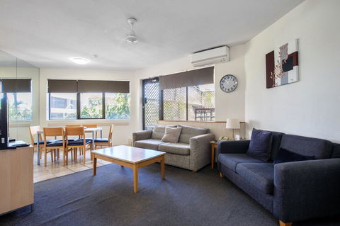 Tiki Hotel Apartments Surfers Paradise - Kingaroy Accommodation 3