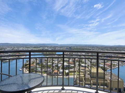 Beach Stay - Ocean & Riverview Resort Chevron Renaissance Central Surfers Paradise - Kingaroy Accommodation 14