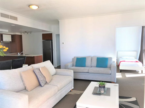 Beach Stay - Ocean & Riverview Resort Chevron Renaissance Central Surfers Paradise - Kingaroy Accommodation 19