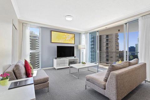 Beach Stay - Ocean & Riverview Resort Chevron Renaissance Central Surfers Paradise - Kingaroy Accommodation 7