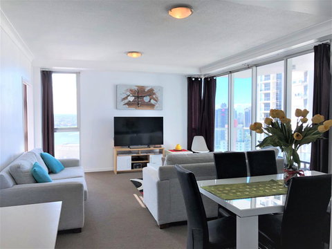 Beach Stay - Ocean & Riverview Resort Chevron Renaissance Central Surfers Paradise - Kingaroy Accommodation 17