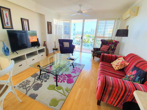 Broadbeach Holiday Apartments - Kingaroy Accommodation 4