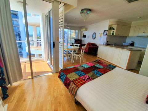 Broadbeach Holiday Apartments - Kingaroy Accommodation 25