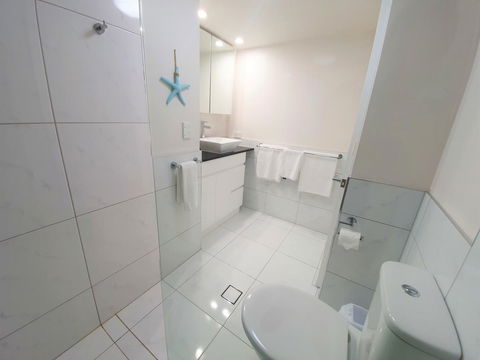 Broadbeach Holiday Apartments - Kingaroy Accommodation 8